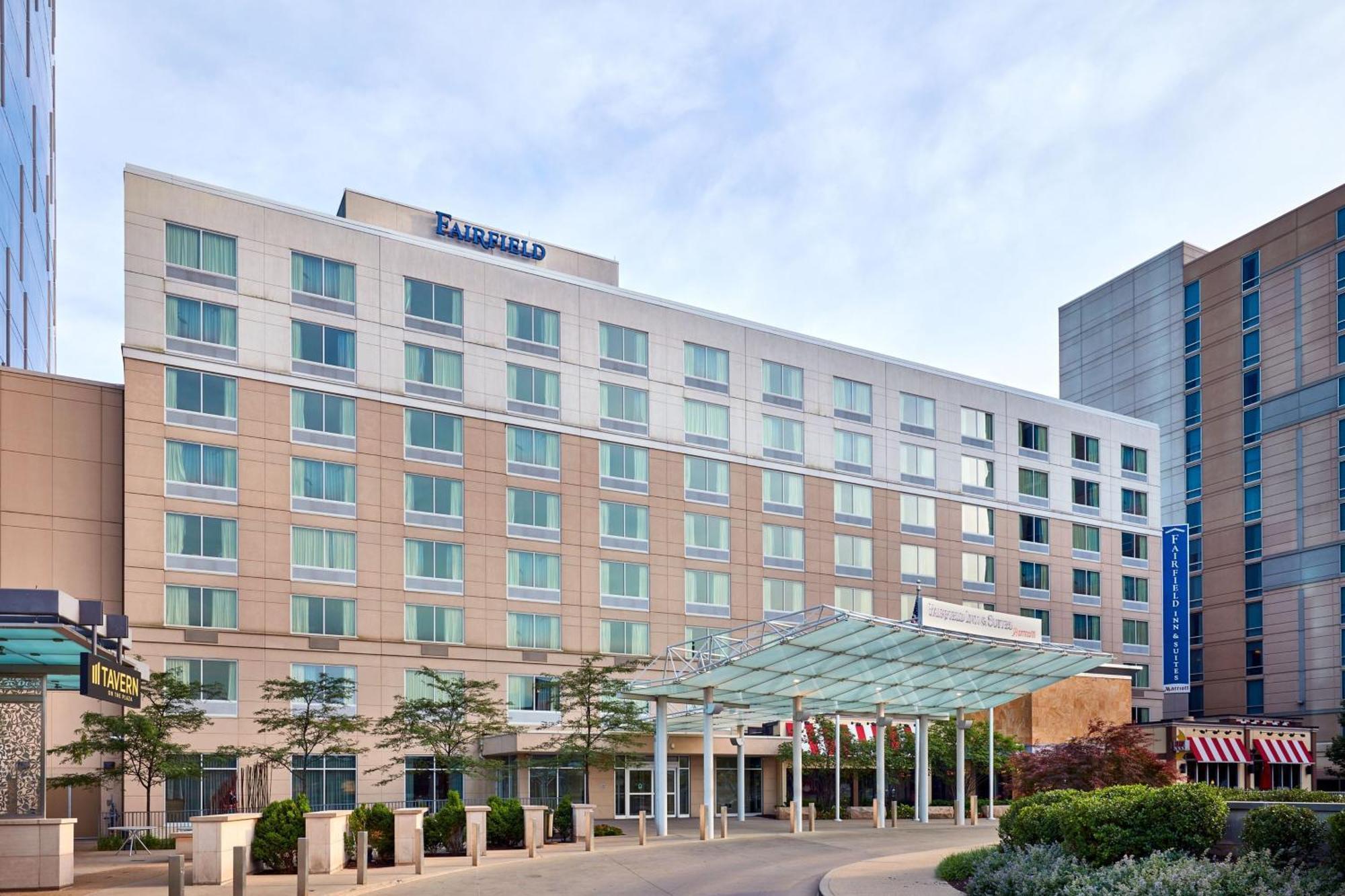 Fairfield Inn Suites Indianapolis Downtown Exterior photo