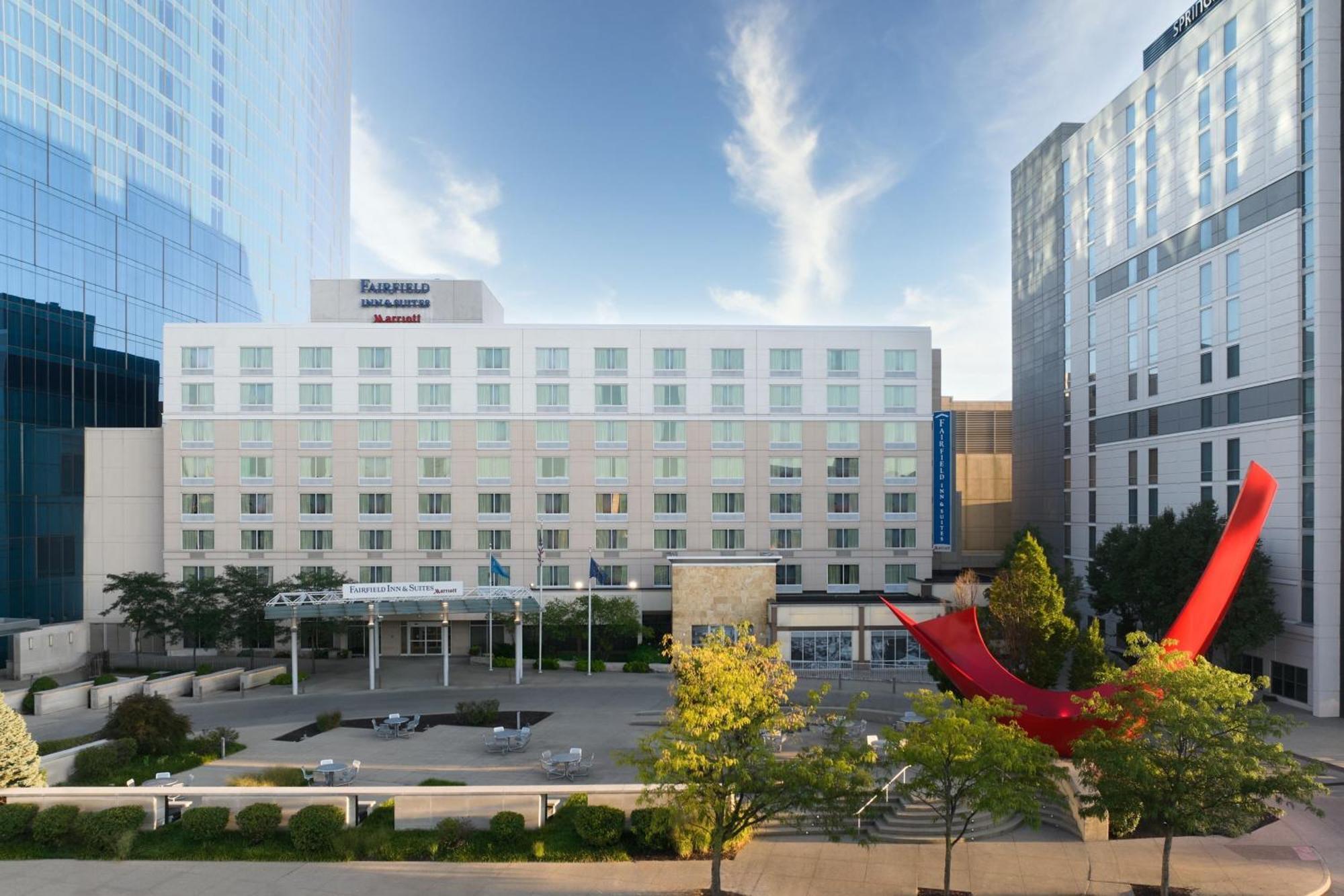 Fairfield Inn Suites Indianapolis Downtown Exterior photo